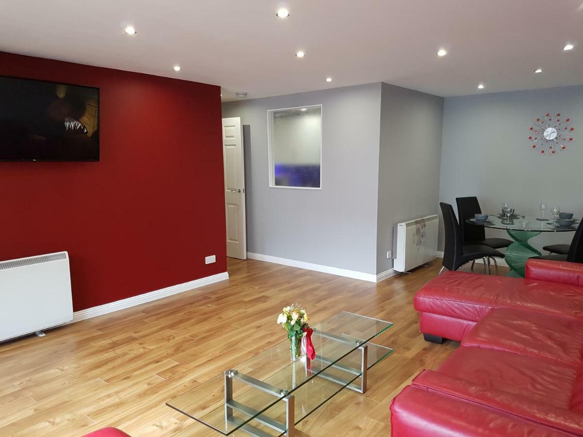 Glasgow'S Modern & Stylish 3 Bedroom Aparment מראה חיצוני תמונה